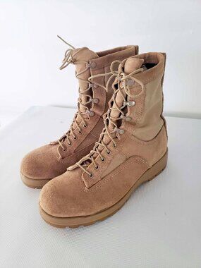 Bates Goretex E33100F Size 9.5 W - Tactical Combat Boots Desert Tan Vibram Soles